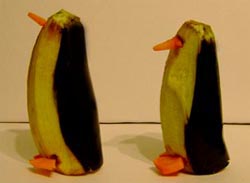 фото поделки из природного материала "Пингвины""